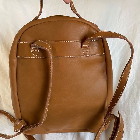 Tan Gap Mini backpack - Picture 3 of 4